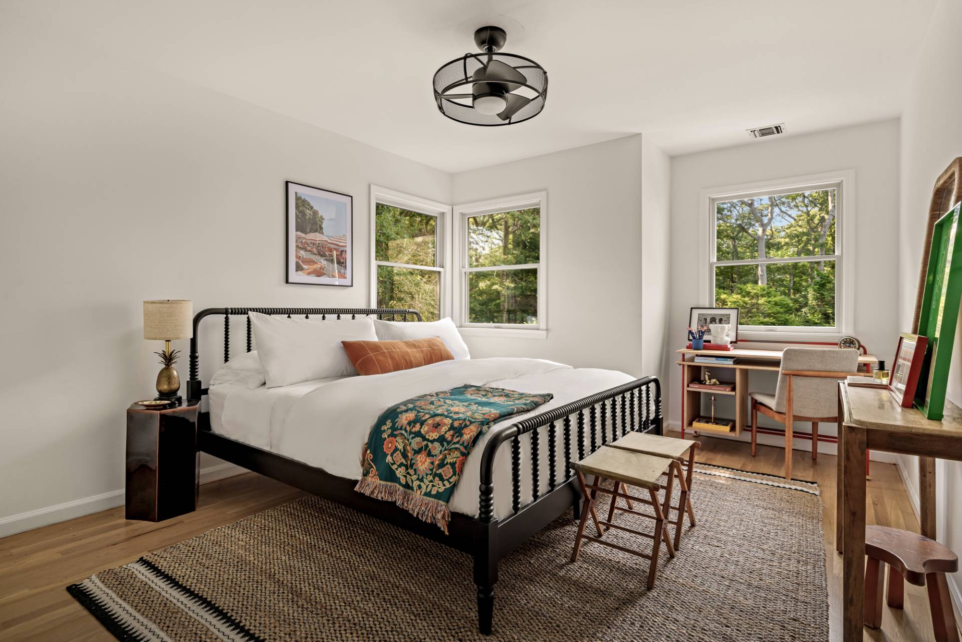 7 Wooded Oak Lane, East Hampton