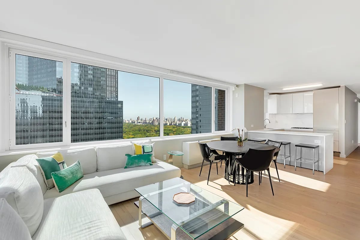 301 W 57th St #18C