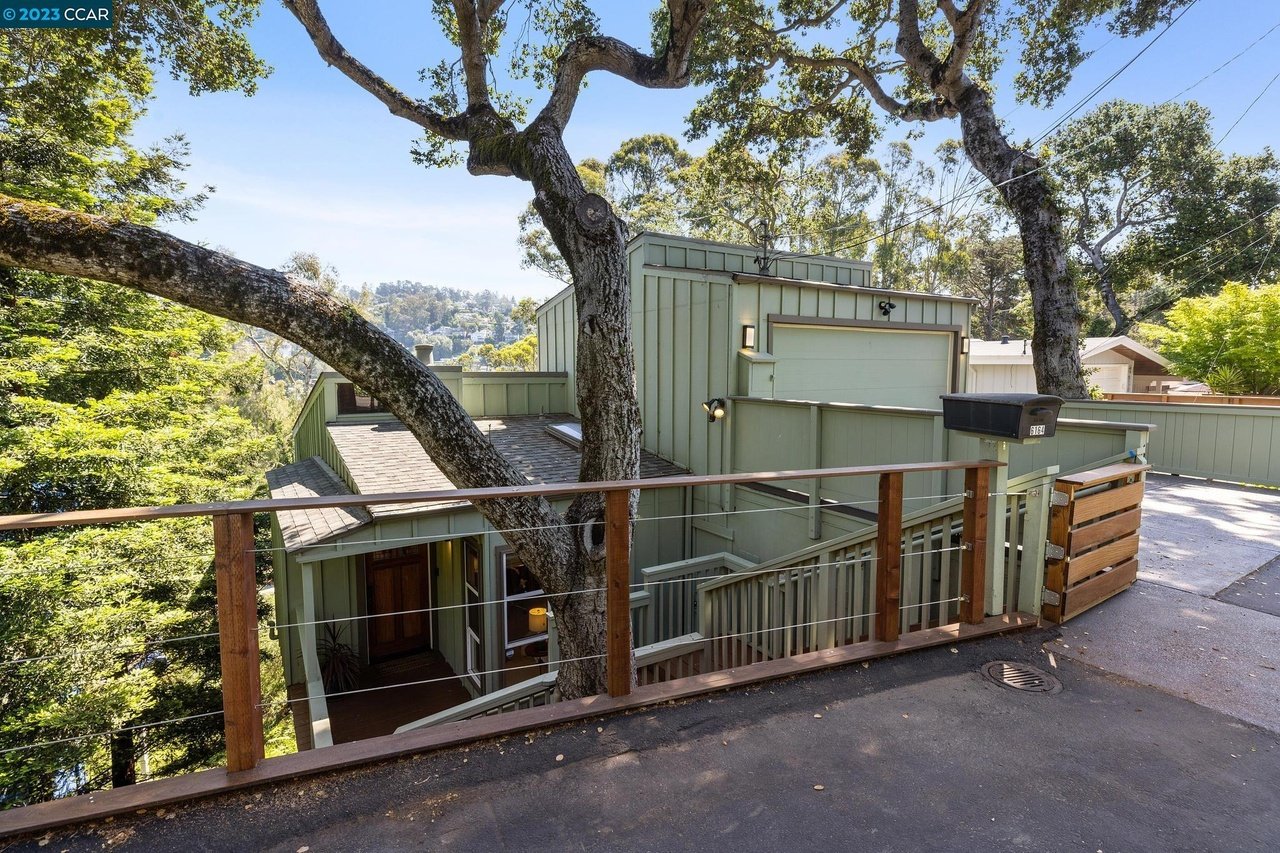 6164 Bullard Dr