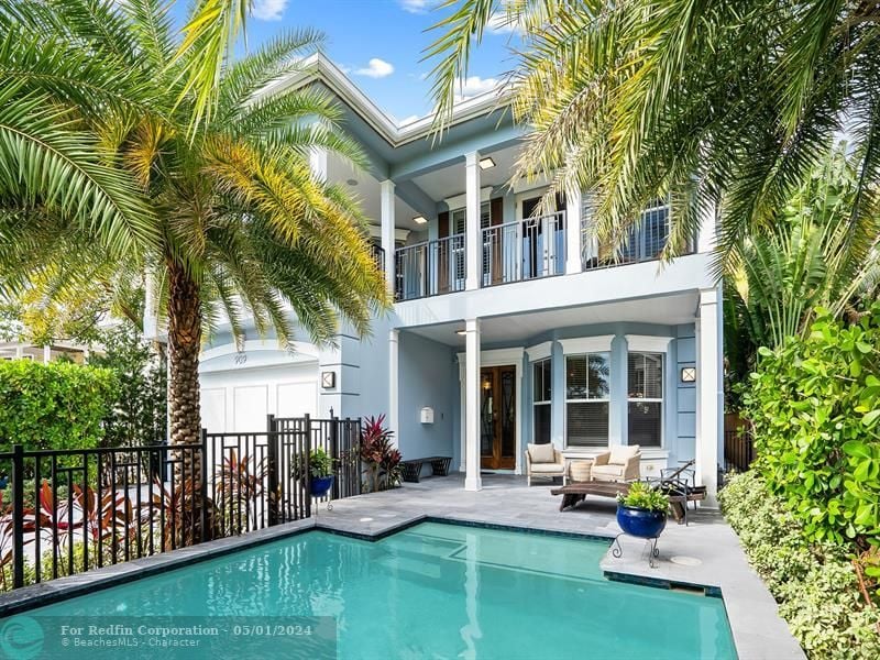 909 Cordova Rd