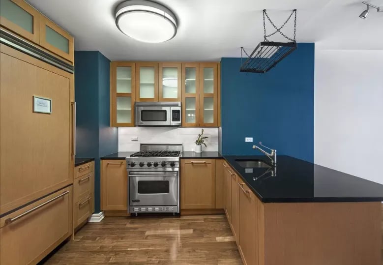 200 West End Avenue Unit: 4J