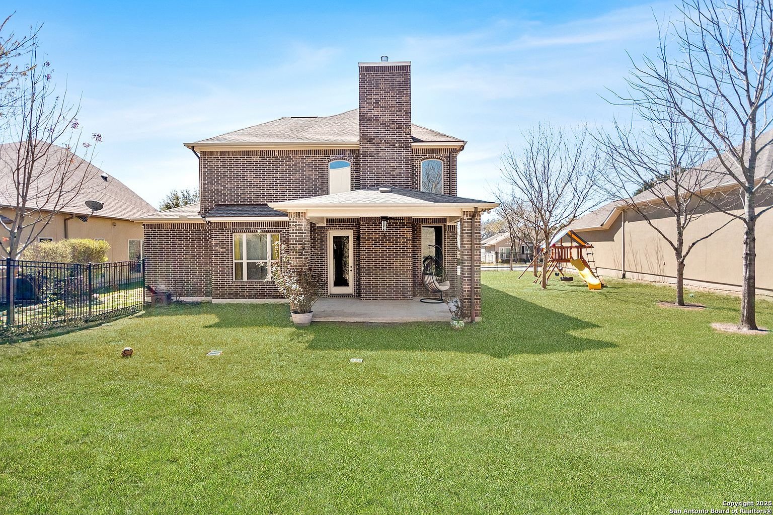 2403 Dunmore Hill