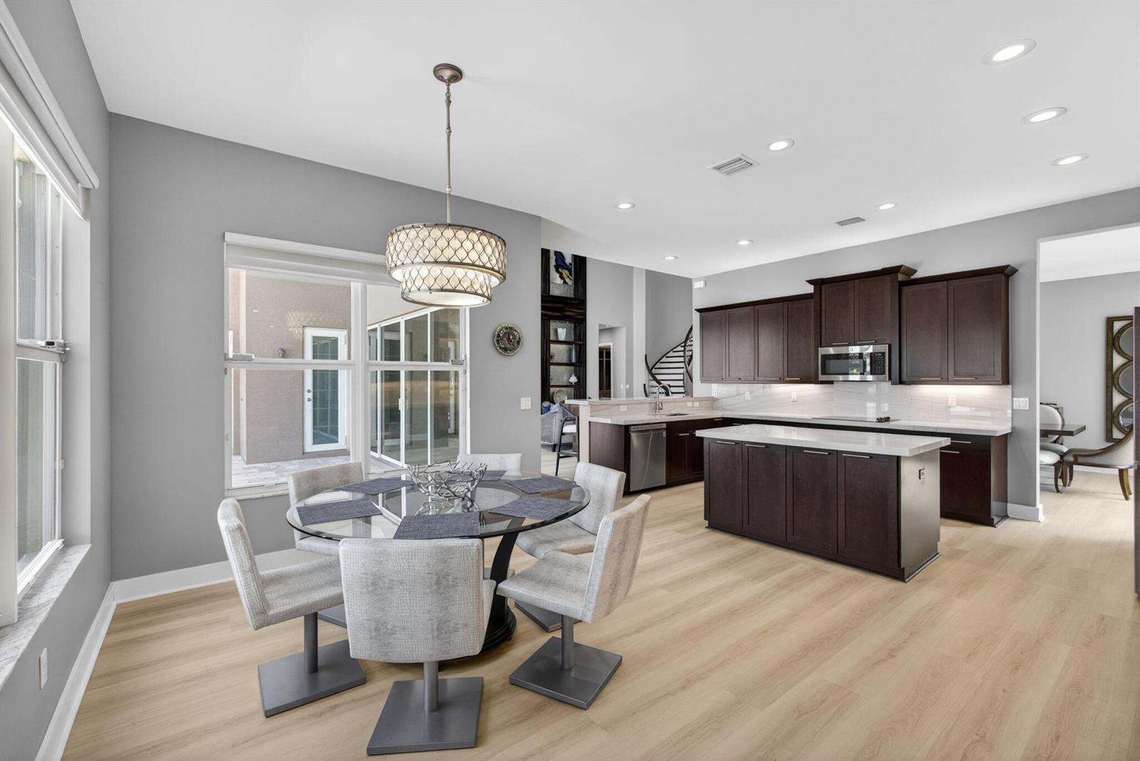 11135 Lynwood Palm Way