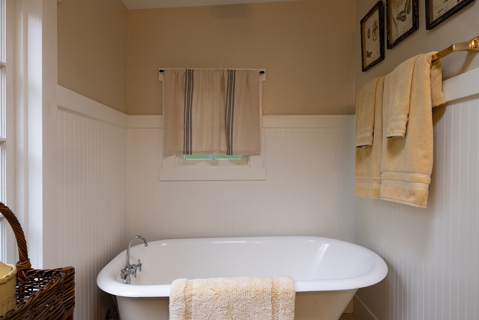 Carmel Cottage Living - Lincoln 3NE of 12th