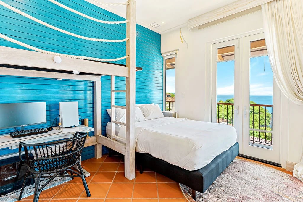 Contemporary Hillside Infinity Villa, Flamingo, Guanacaste
