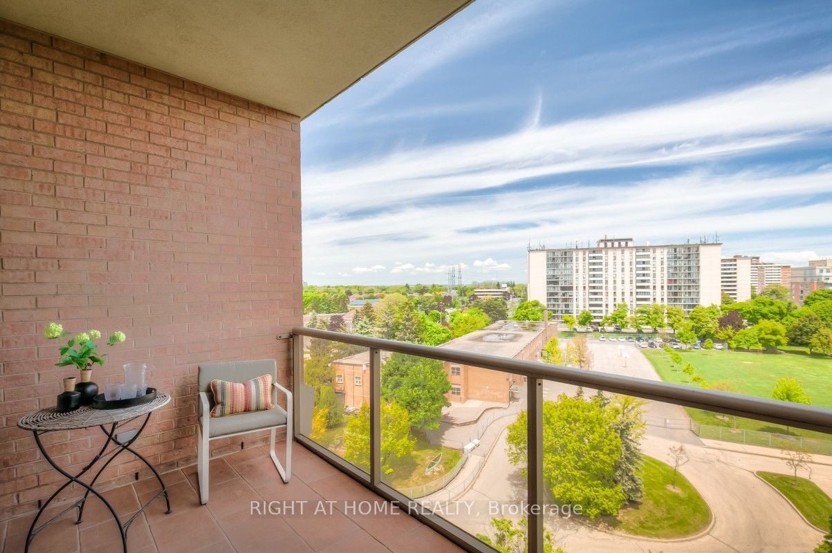 PALACE GATE PENTHOUSE 