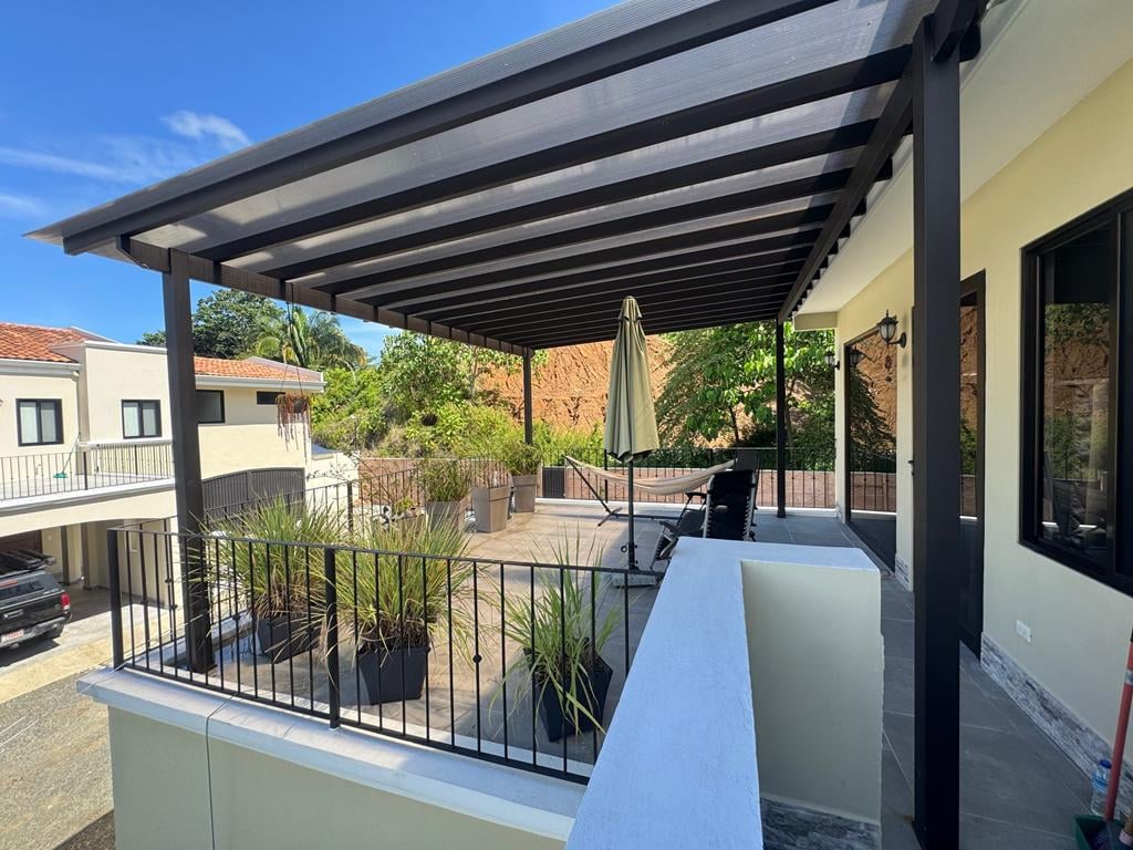 3-Bed Coastal Villa – Marina Access