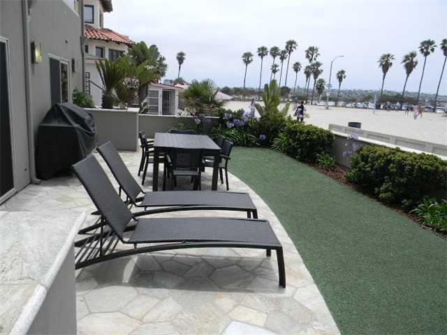 2663 Ocean Front Walk 