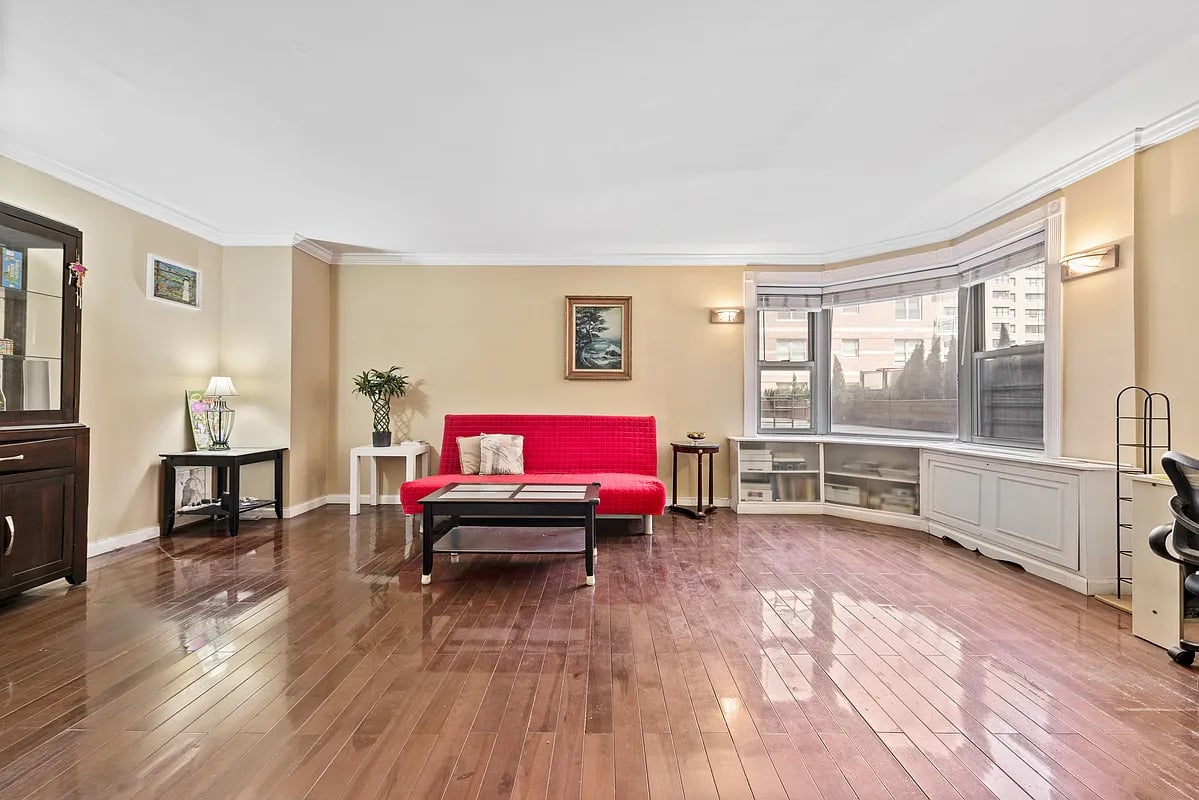 360 East 72nd Street #B211