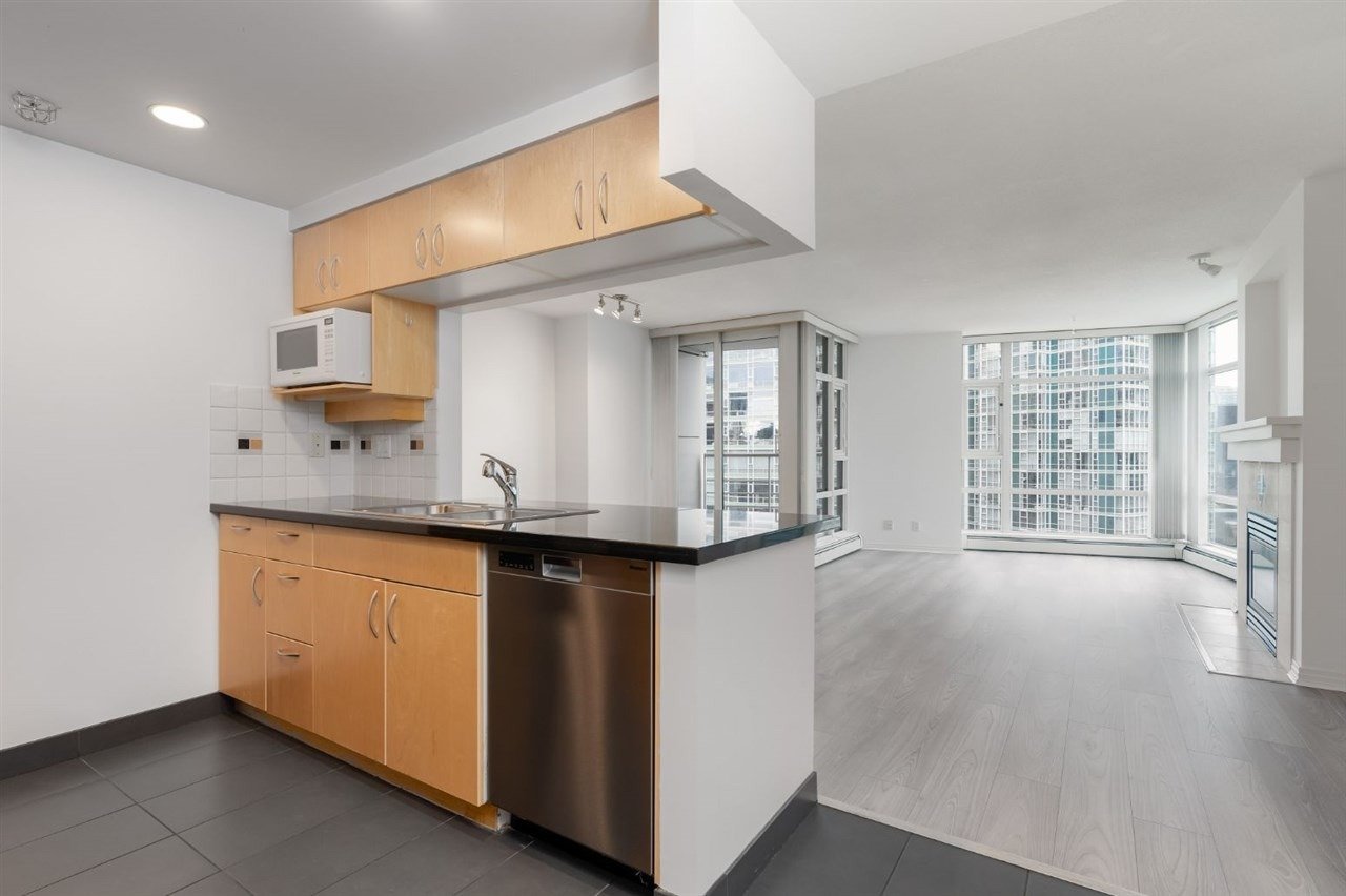 1199 Marinaside Cres, #1503