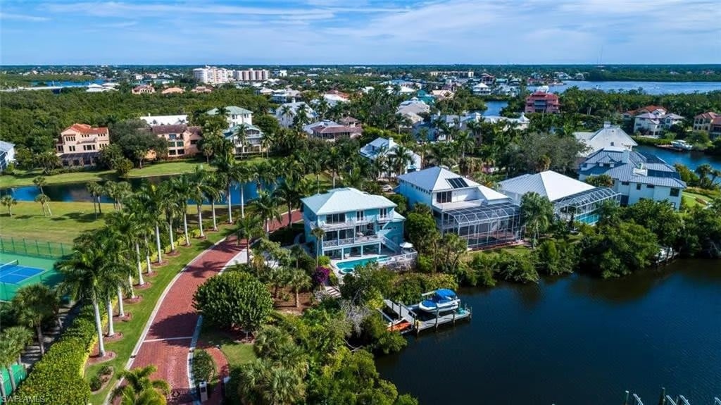 Southport on the Bay | Barefoot Beach Waterfront Living