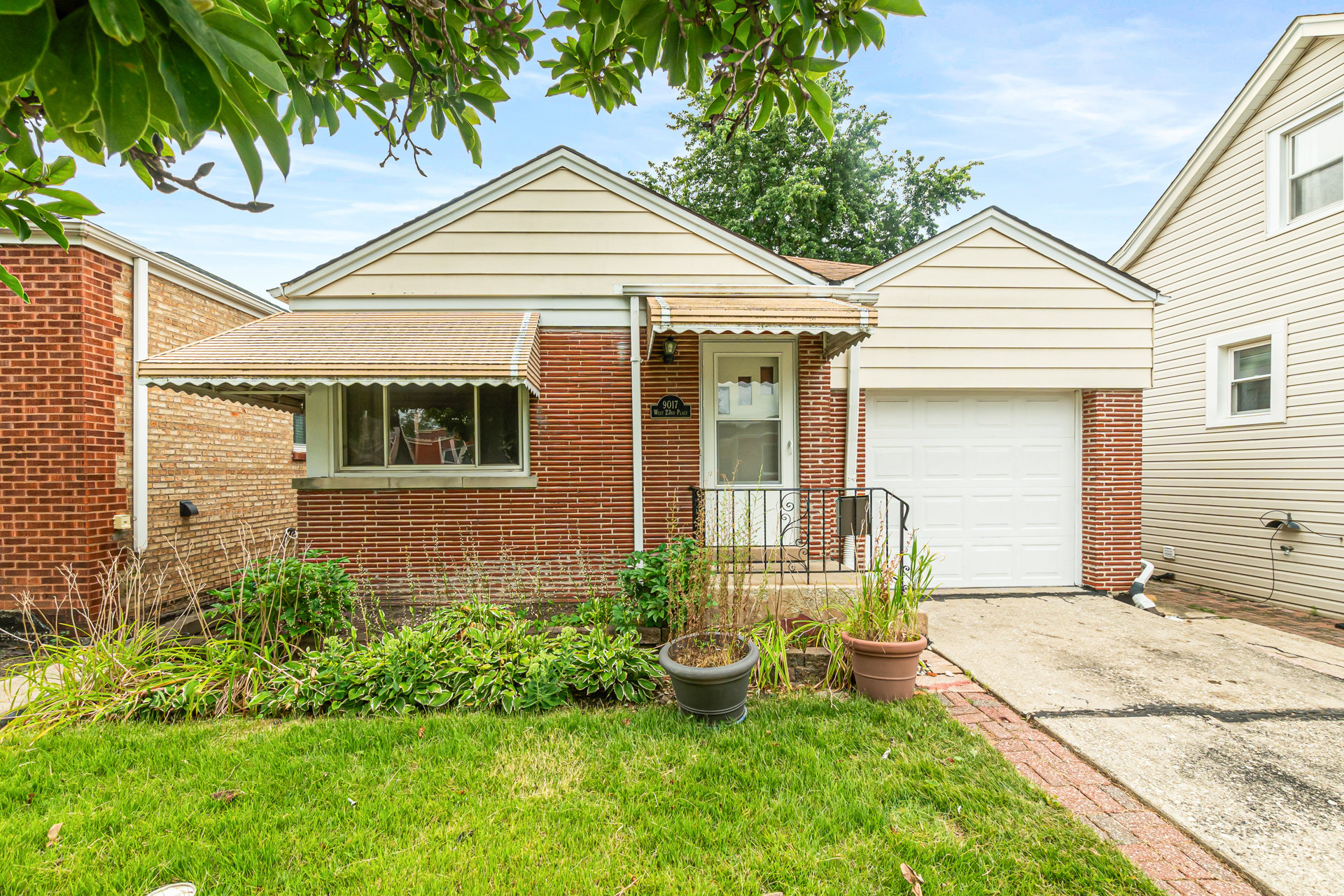 9017 W 23rd Place