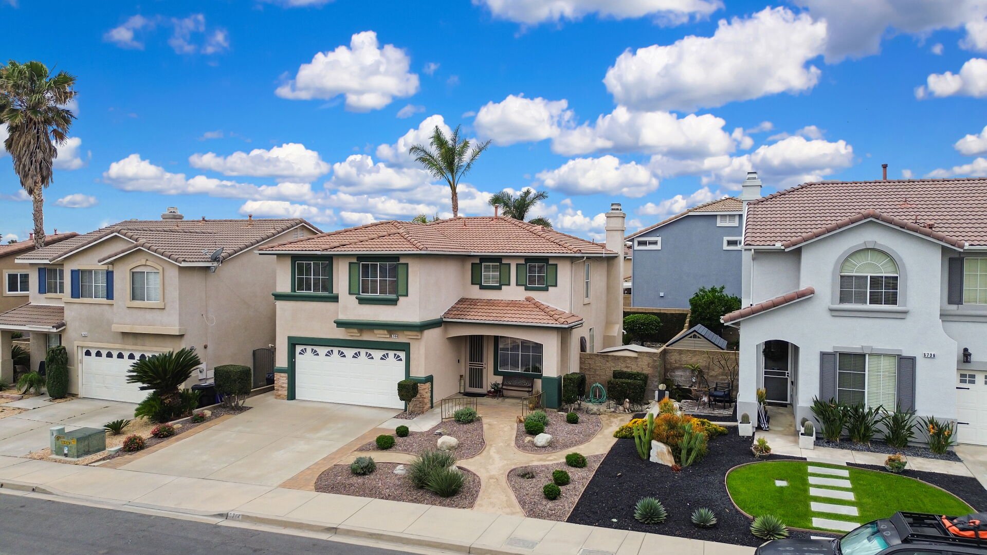 5744 Tamarisk Way