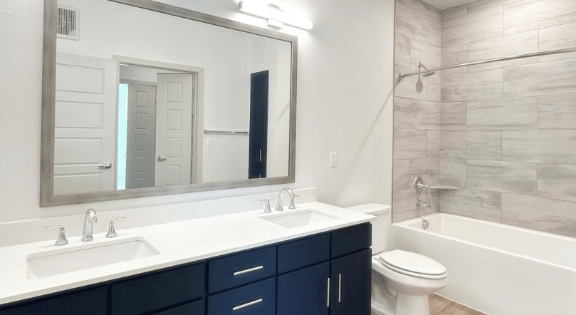 3 Months Free & $1,000 Look & Lease Gift Card!