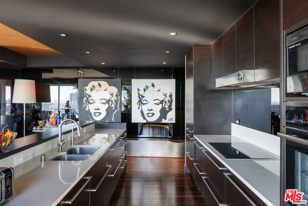 6250 Hollywood Blvd, #14H