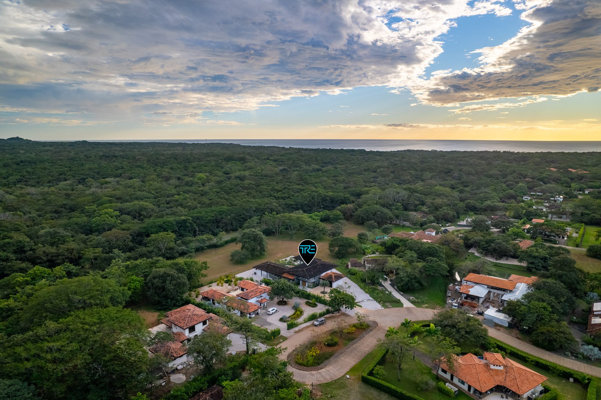 Casa Everly | Luxurious 5-Bedroom Tropical Sanctuary in Hacienda Pinilla, Costa Rica