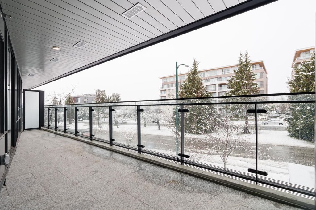 7638 Cambie St, #204