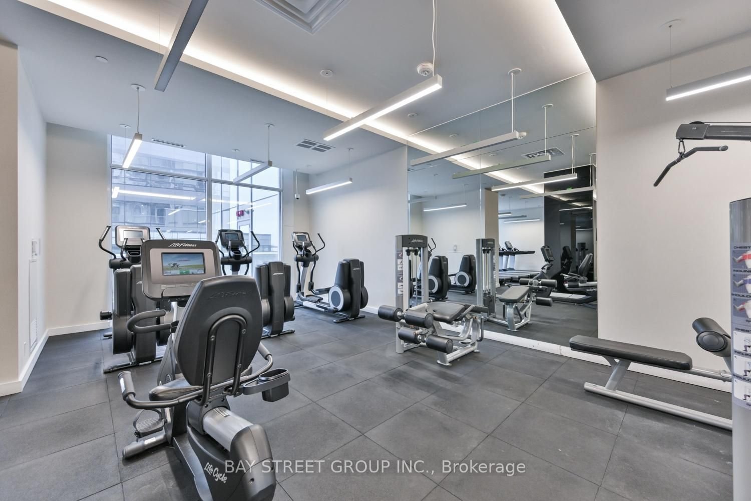 PENTHOUSE IN THE HEART OF NORTH YORK