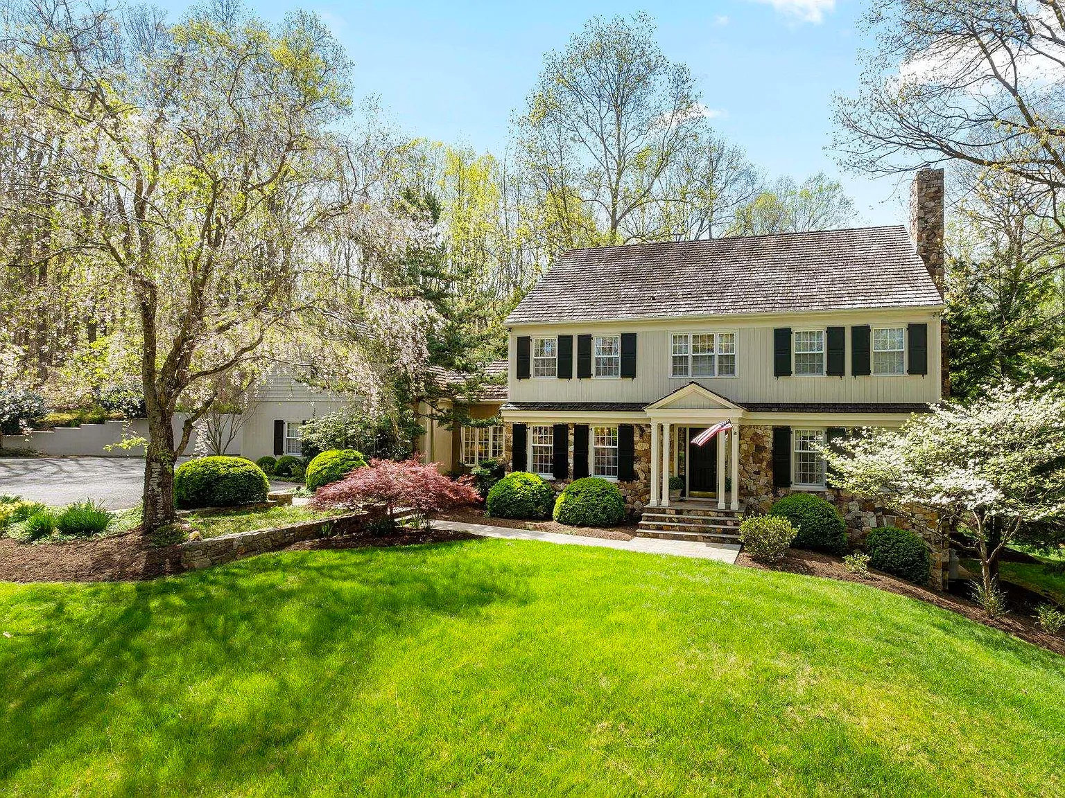 500 Loblolly Ln