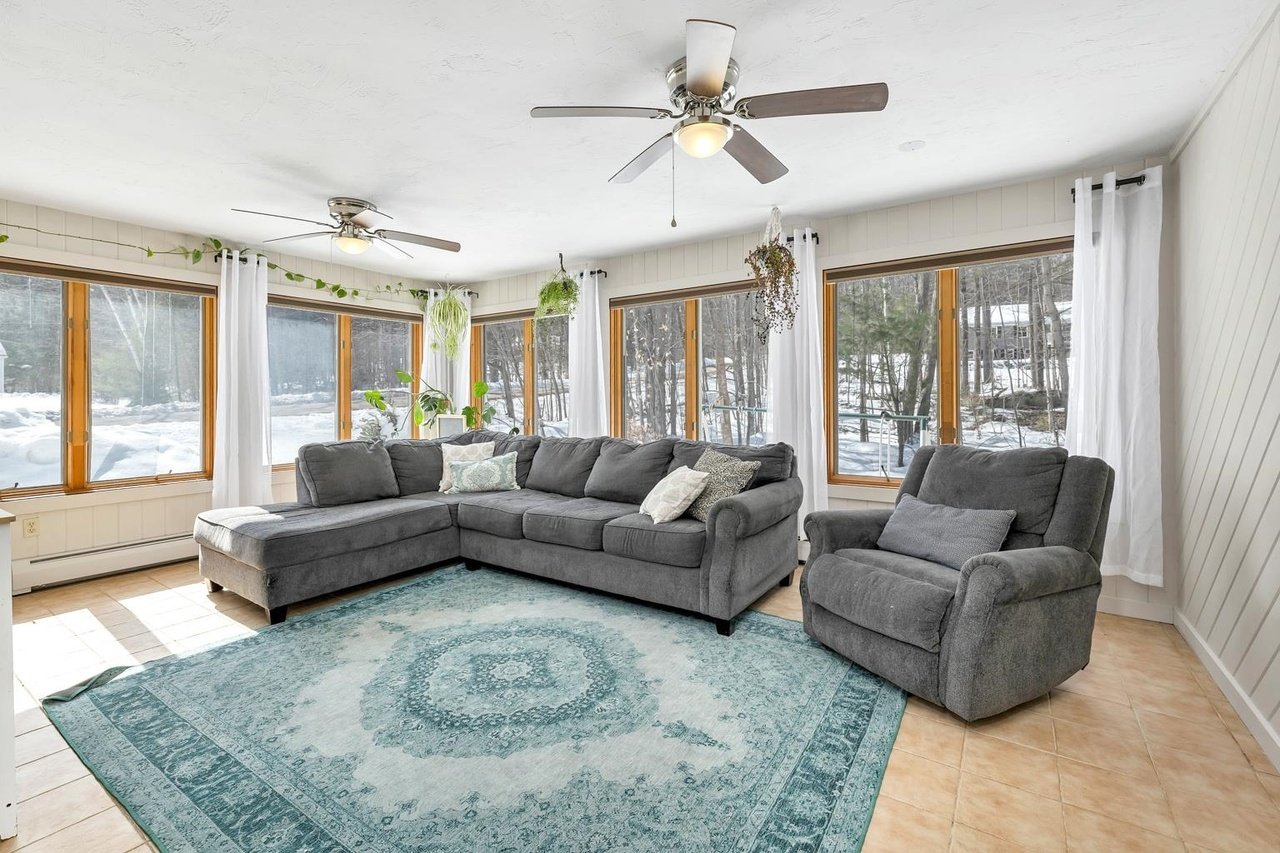 60 Winona Shores Rd