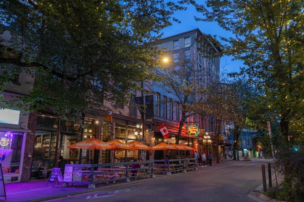 87 E Cordova St