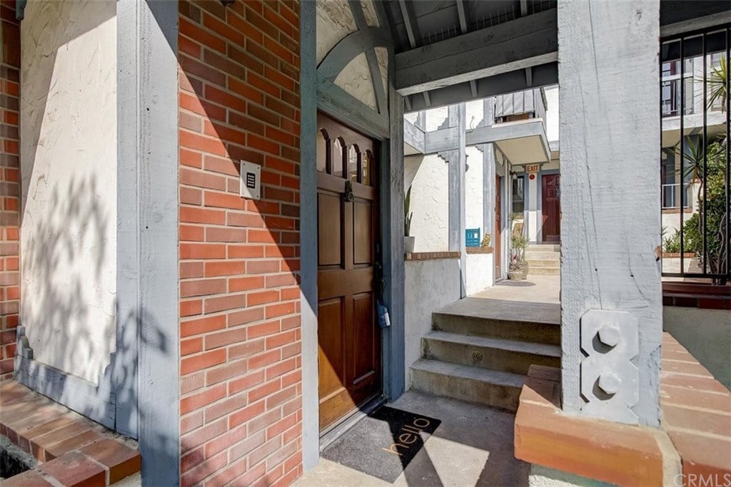 5743 Monte Vista St, Unit 6