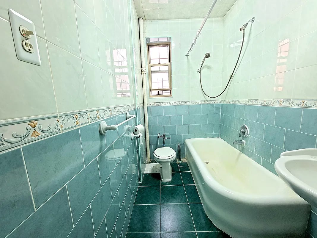 2345 Ocean Avenue #1P