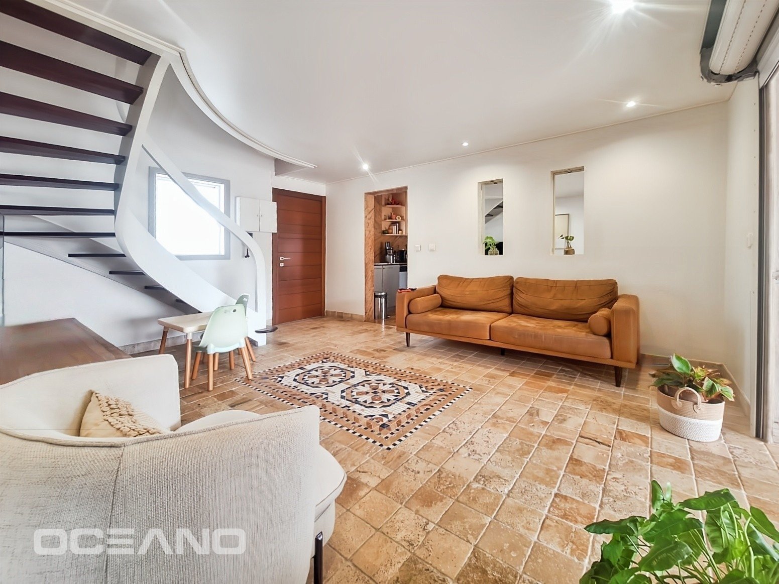 3 bedrooms Townhouse + Studio 
