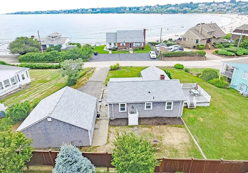 32 Dunes Rd
