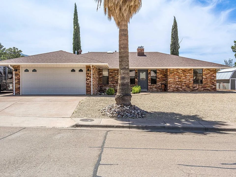 3004 Los Robles