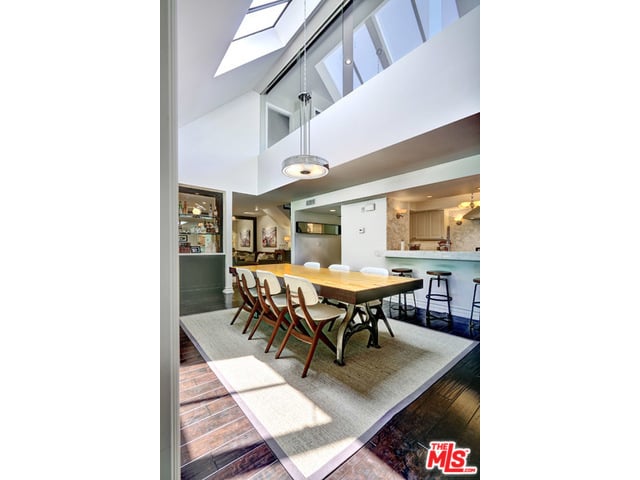 851 N Kings Rd #303