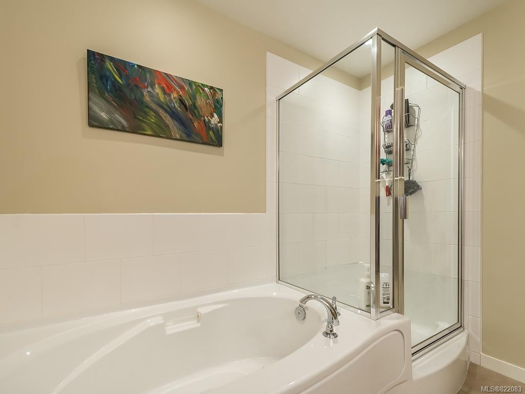 304-330 Waterfront Cres