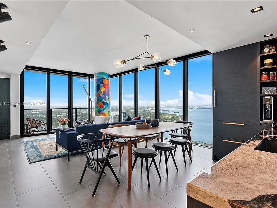 650 NE 32nd St Unit 4708