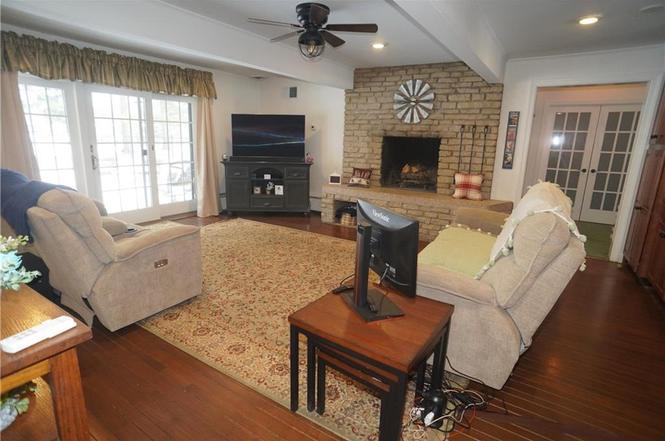 7 Crosstie Ln