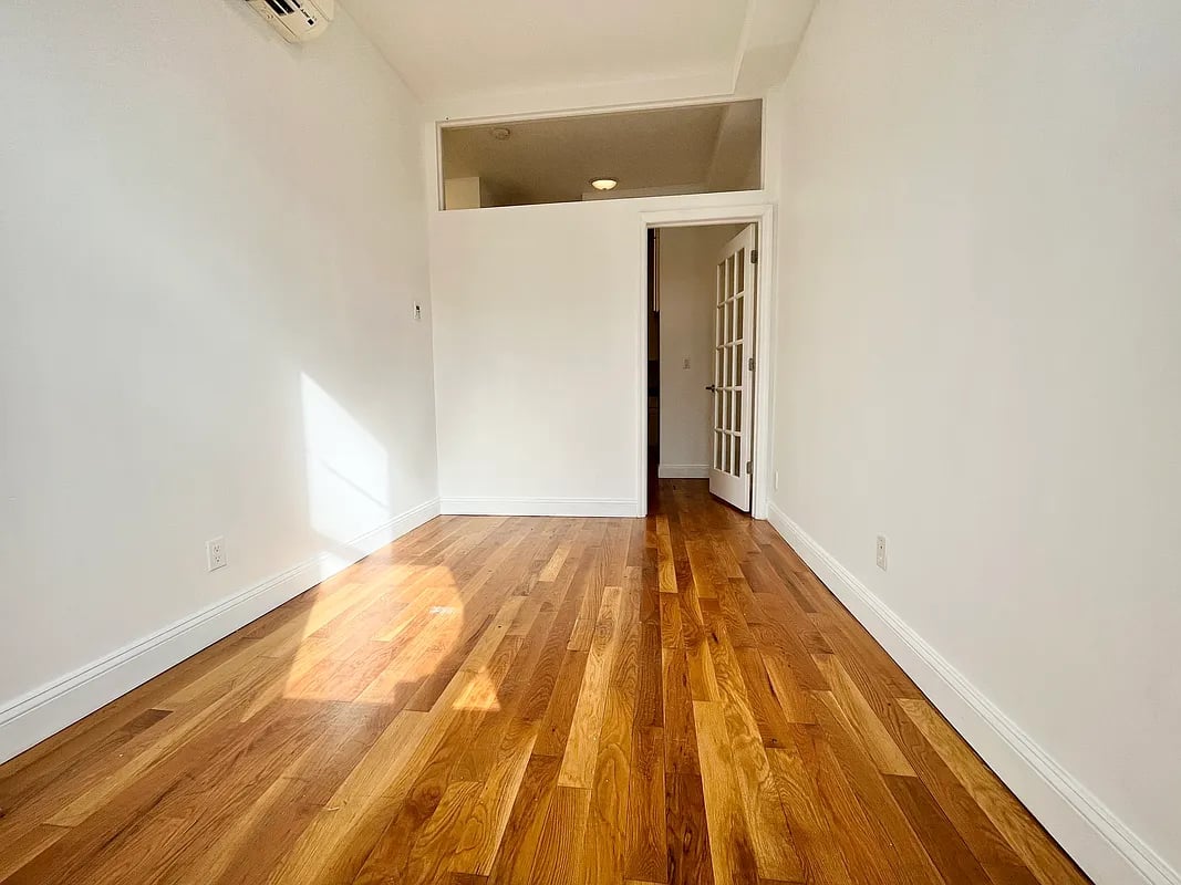 293 Wyckoff Avenue 2R