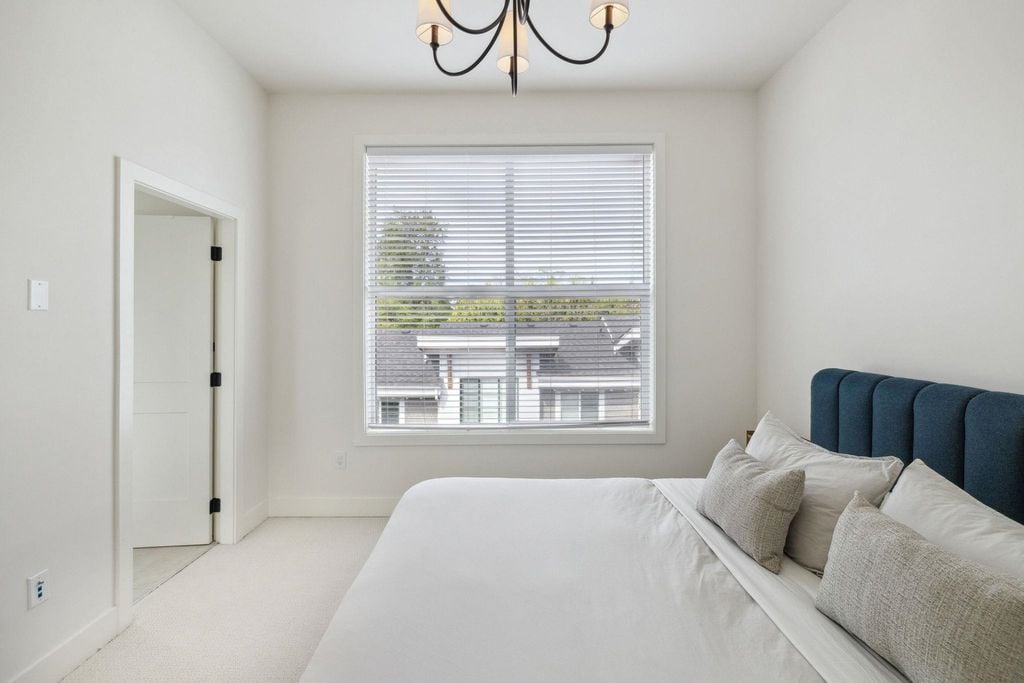 23183 136 Ave, #8