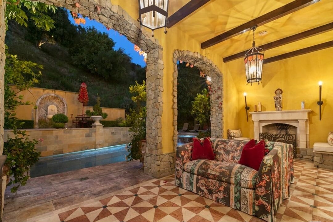 Chateau Sapphire