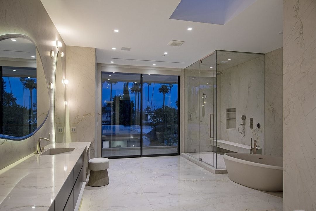 Cascade Golden, N Beverly Dr, 90210