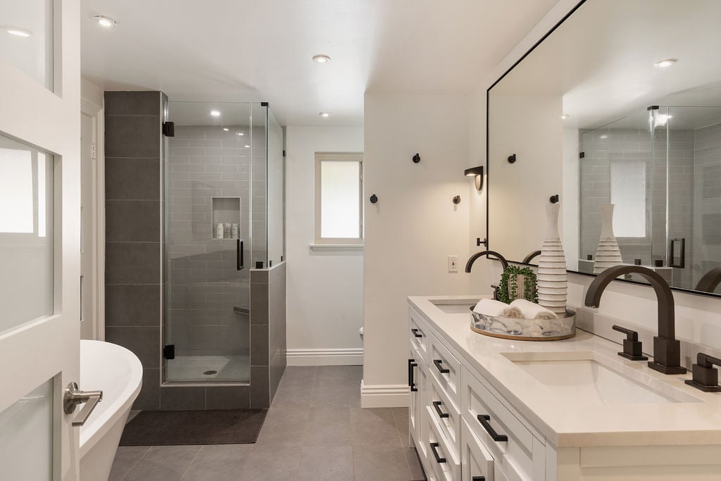 11042 Hunting Horn Drive, North Tustin, CA 