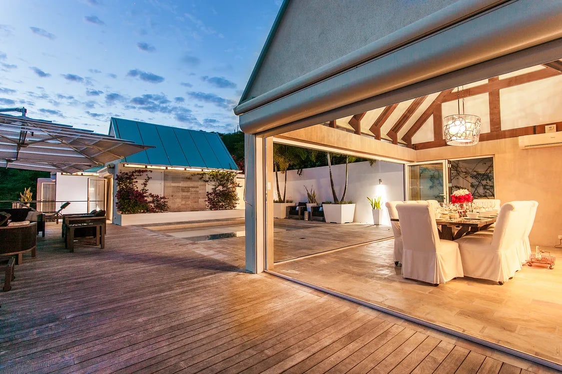 Ce blue Villa