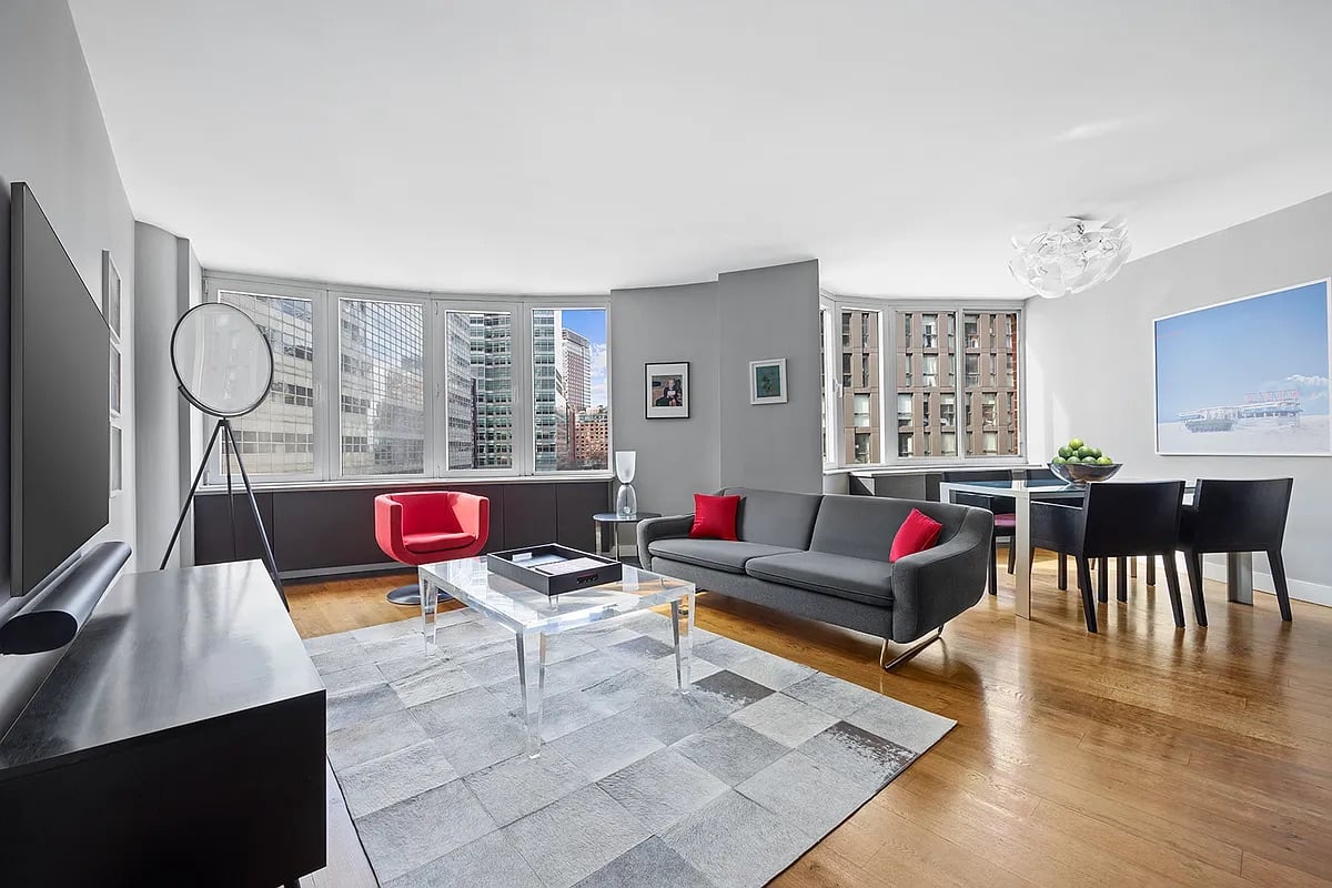 275 Greenwich Street #6C