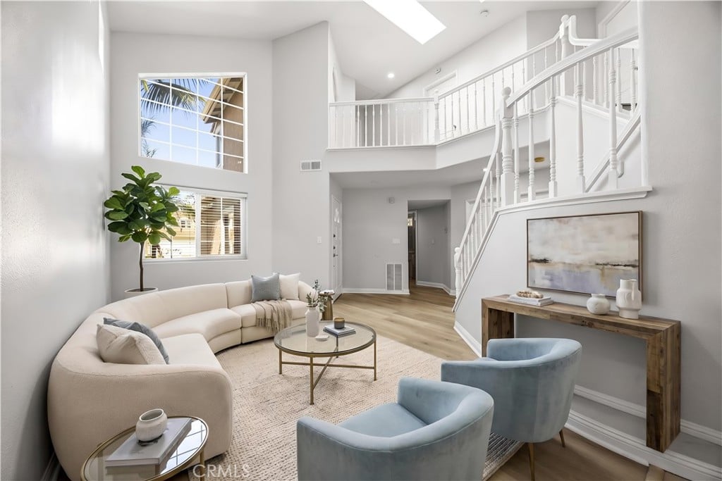 3129 San Helena Dr
