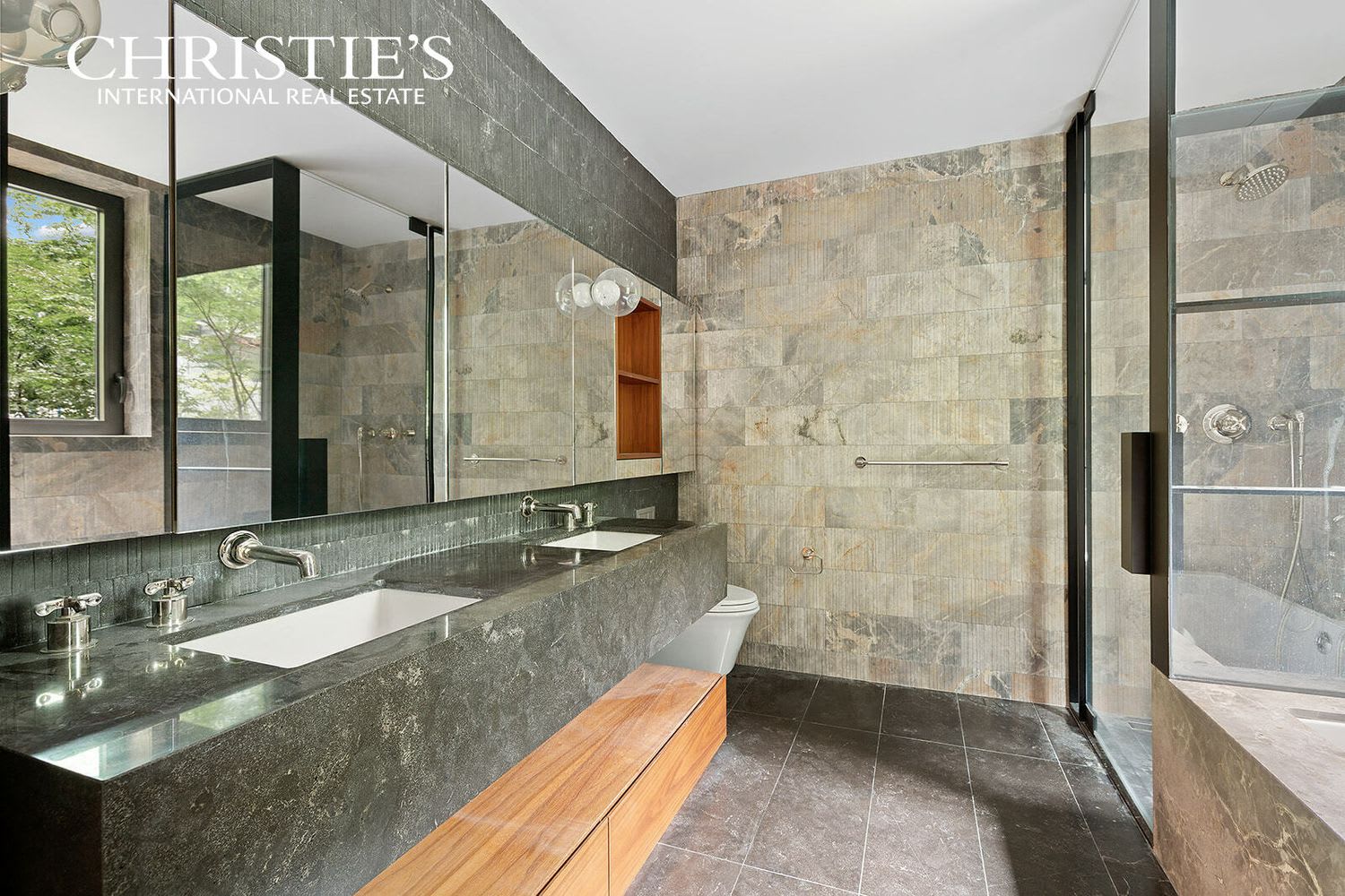 155 West 18th St, #304