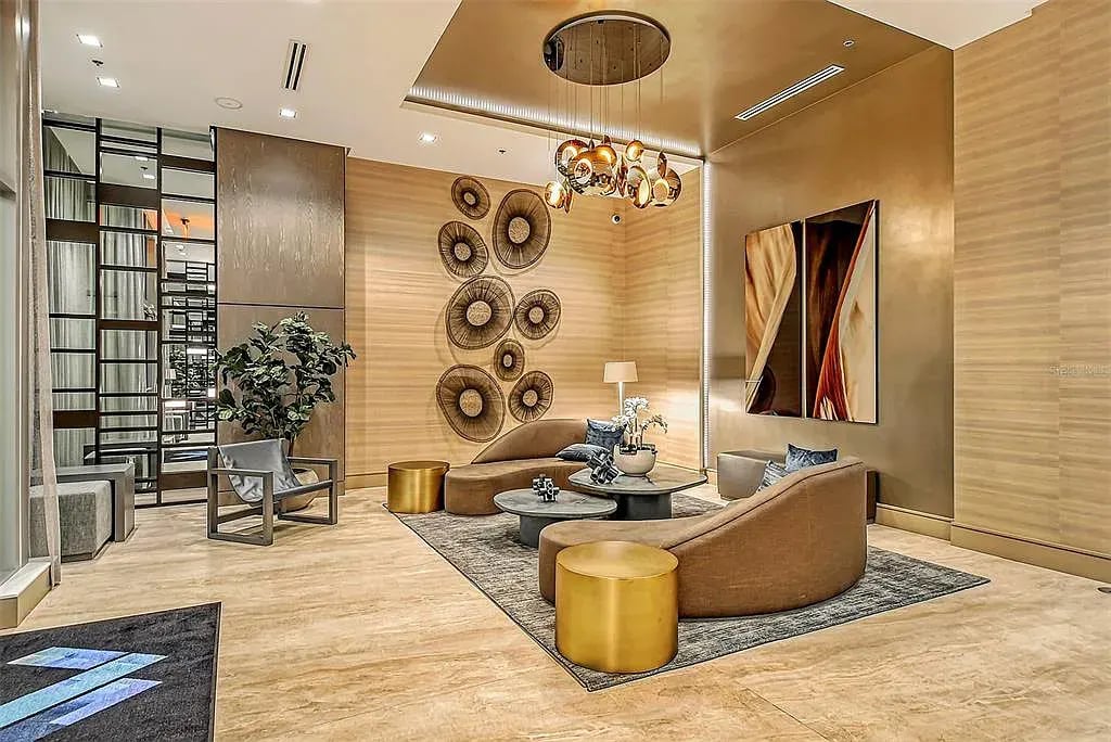 111 S Pineapple Ave #507