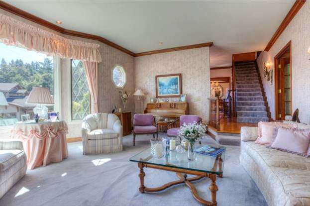 28 Oak Creek Ln