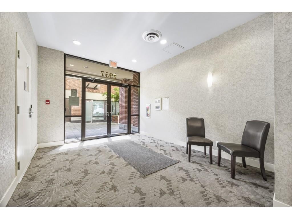 401-2957 Glen Dr