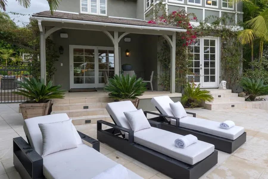 1423 N Doheny