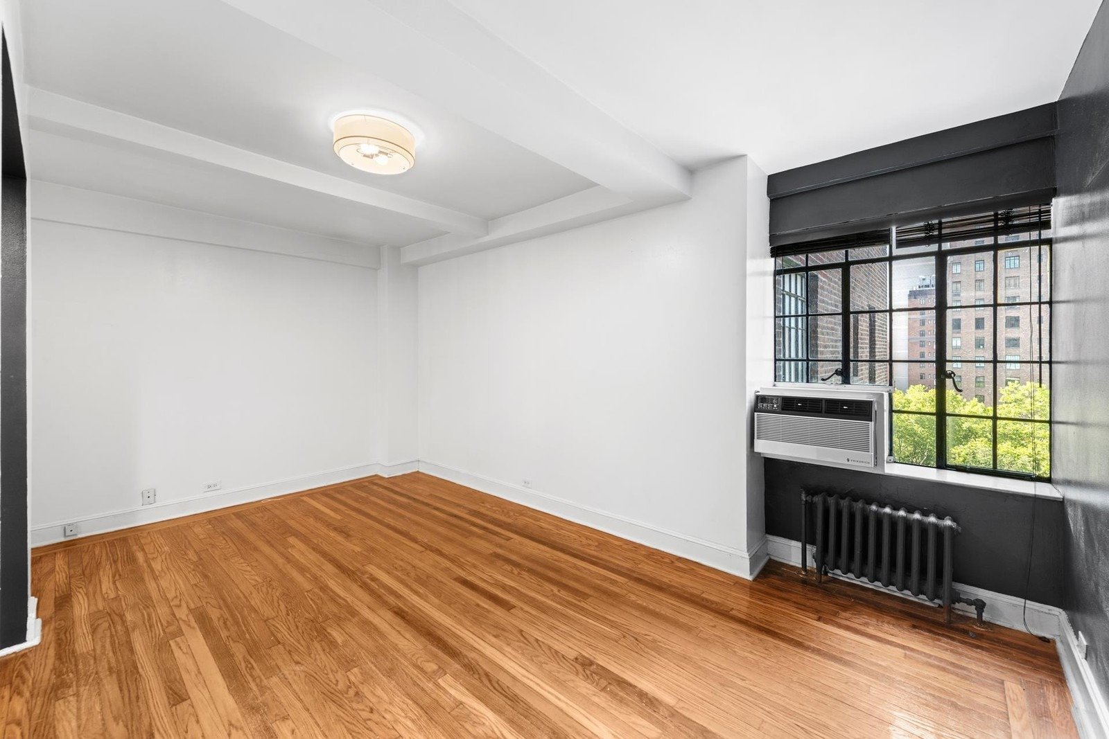 25 Tudor City Pl, 1009, Murray Hill