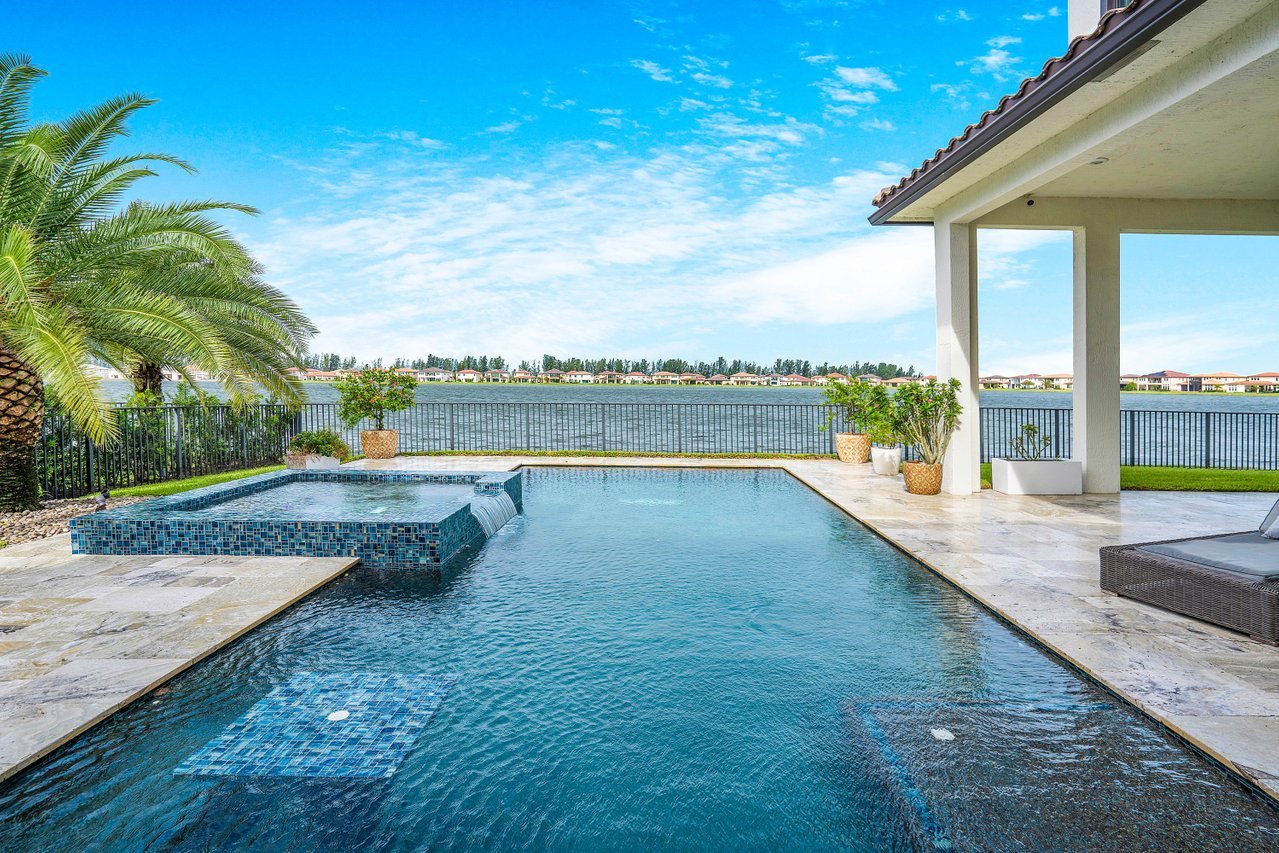 Parkland Bay