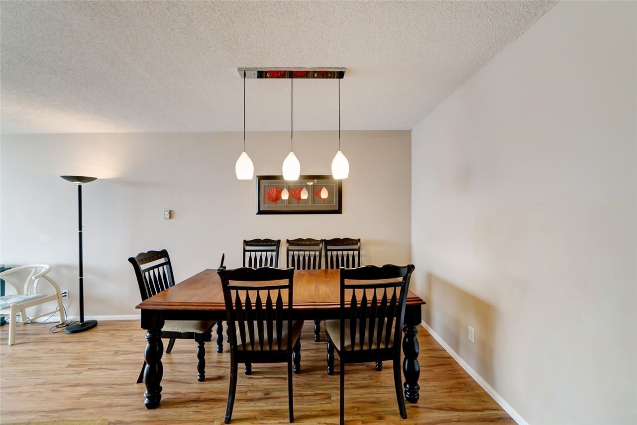 1402-7235 Salisbury Ave